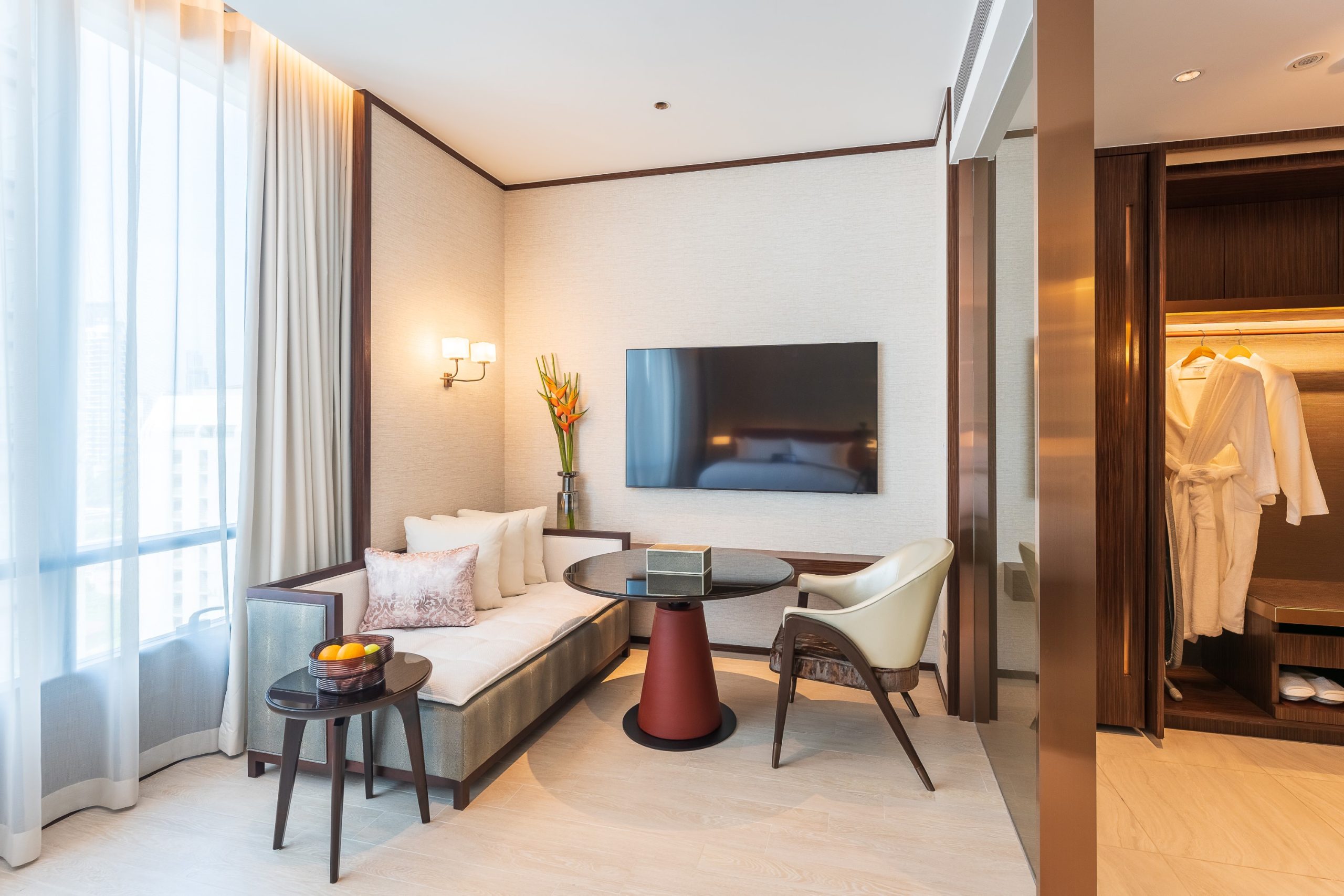 silq-hotel-tussah-studio